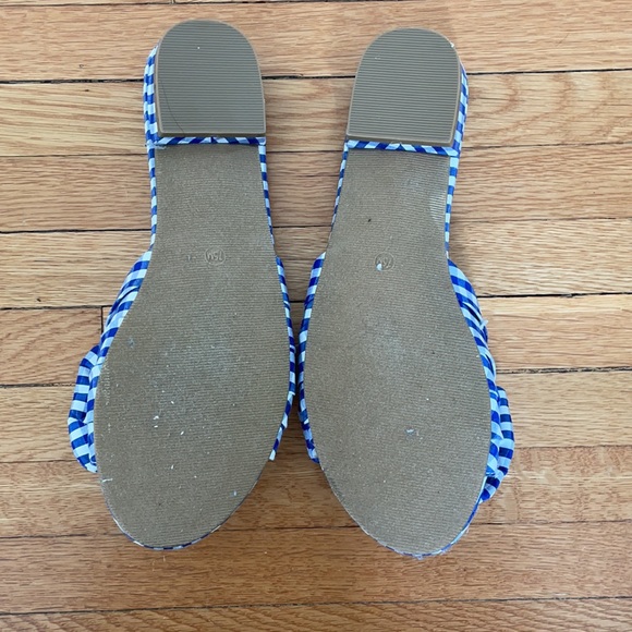 Sandals - Picture 2 of 2